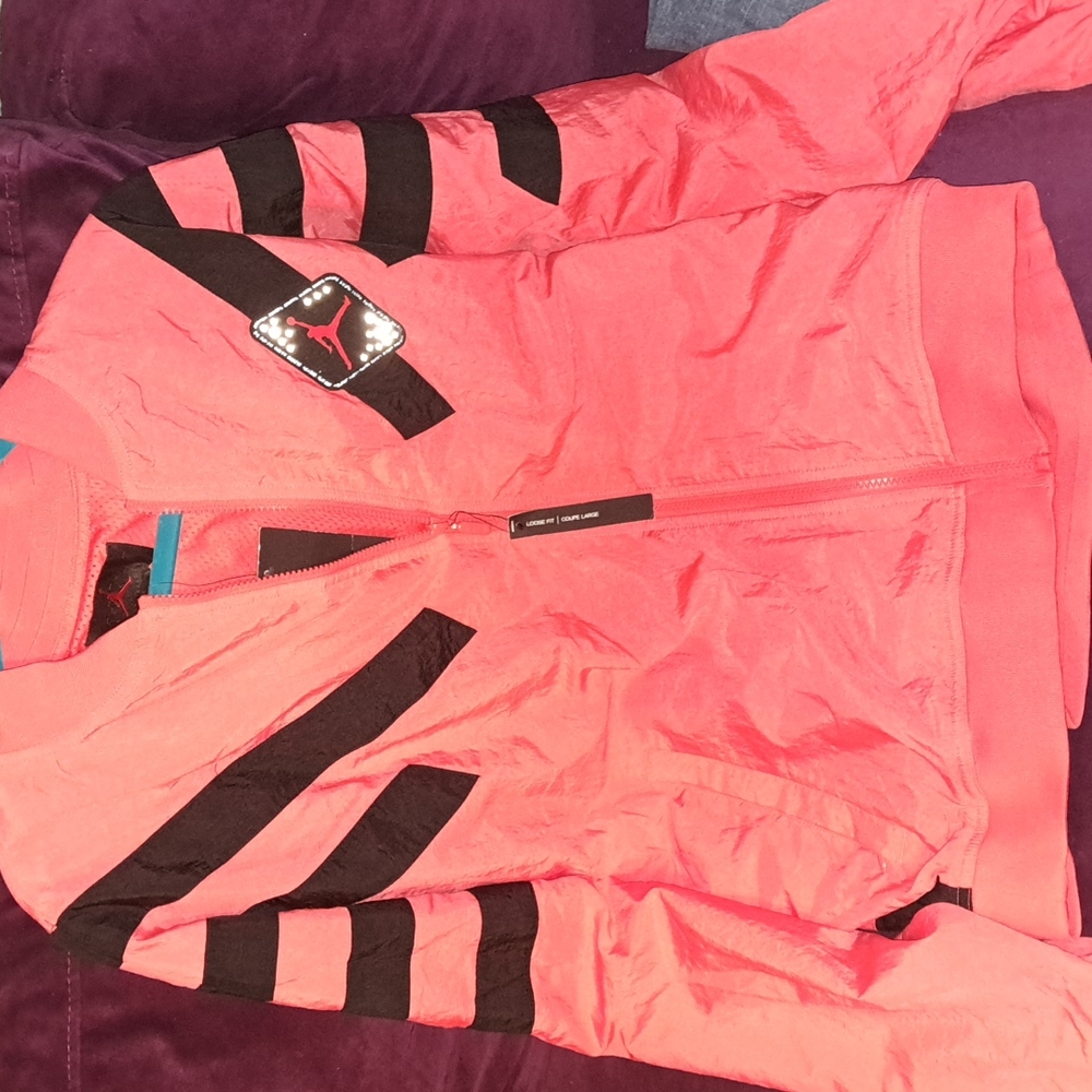 Pink men's loose fit nike  coupe